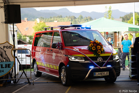 PGD Nevlje Močni kot mamut, povezani kot skupnost (2)